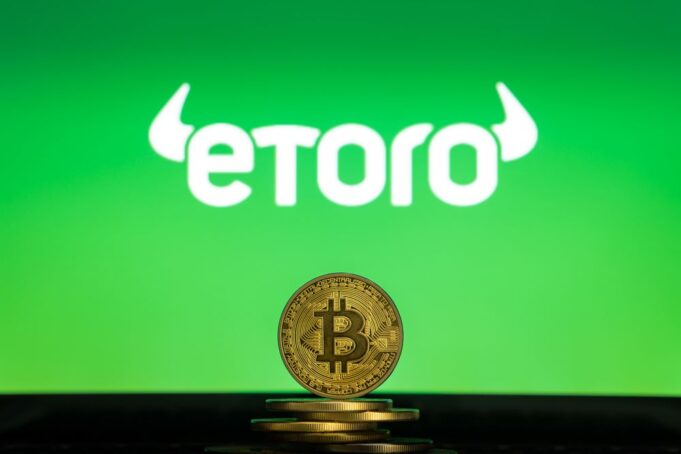 eToro limits crypto trading to Bitcoin, Ethereum, and Bitcoin Cash after SEC settlement, impacting U.S. users. Find out more about eToro crypto trading changes.