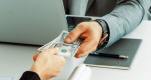 FTX Payout Plan Approved Despite Dispute Over Cash vs. Crypto FTX Payout Plan Approved Amid Controversy Over Cash vs. Crypto