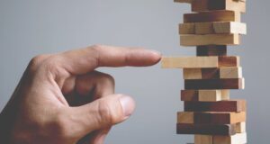 What the Elixir deUSD collapse Reveals About synthetic stablecoin risk and counterparty exposure in DeFi