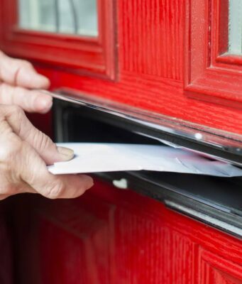 Ledger and Trezor Seed Phrase Scam Targets Users Through Mail Campaign