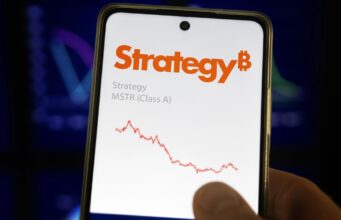 Strategy Turns to Bitcoin Sales to Support Preferred Dividends