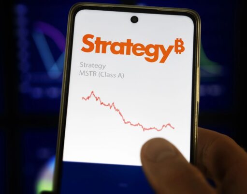 Strategy Turns to Bitcoin Sales to Support Preferred Dividends